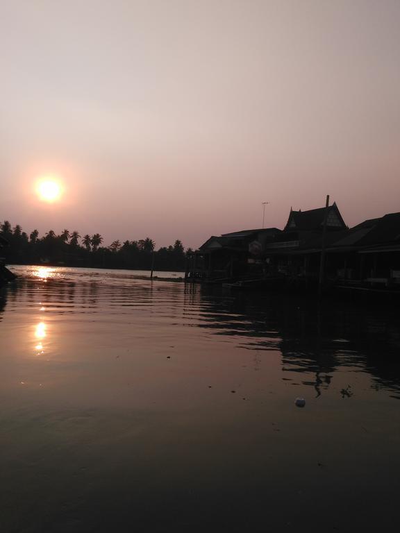 Patchaya Guesthouse Amphawa Exterior foto